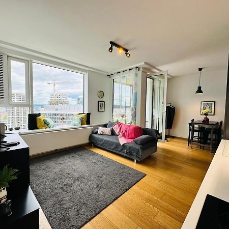 Apartments In Panorama City On 25Th Floor - Amazing View Close To Old Town Bratislava Eksteriør bilde