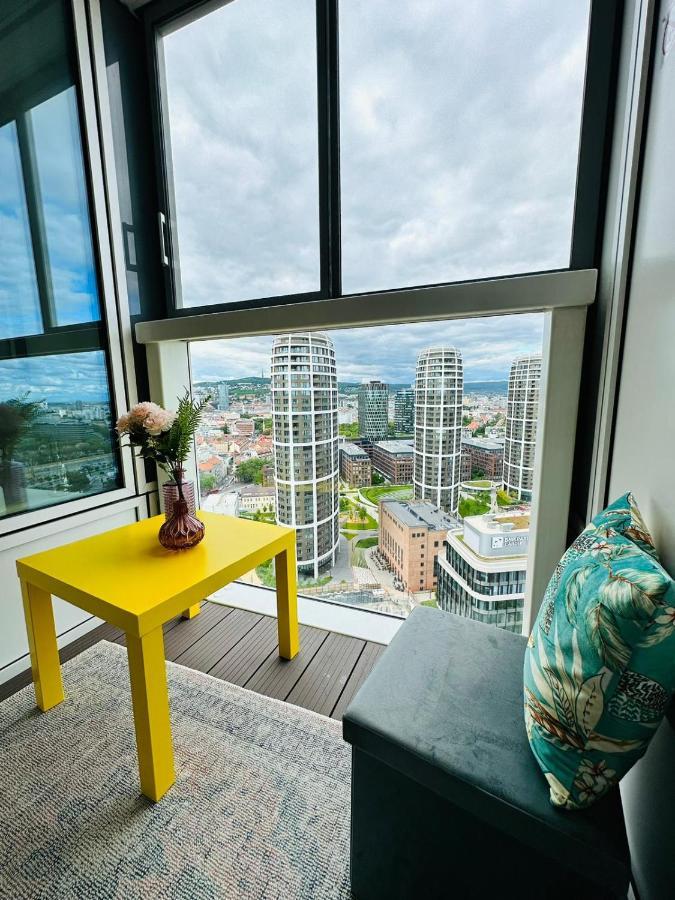 Apartments In Panorama City On 25Th Floor - Amazing View Close To Old Town Bratislava Eksteriør bilde