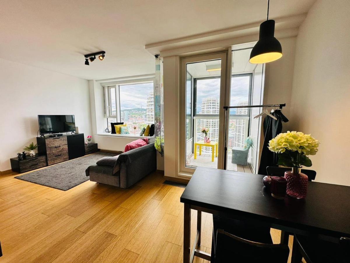 Apartments In Panorama City On 25Th Floor - Amazing View Close To Old Town Bratislava Eksteriør bilde